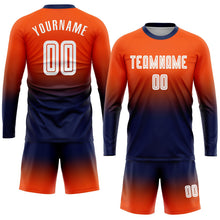 Laden Sie das Bild in den Galerie-Viewer, Uksn Individuelles Orange Weiß-Marineblau Sublimationsdruck Langarm Farbverlauf Fußballtrikot