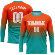 Laden Sie das Bild in den Galerie-Viewer, Uksn Individuelles Orange Weiß-Aqua Sublimationsdruck Langarm Farbverlauf Fußballtrikot