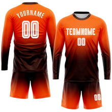 Laden Sie das Bild in den Galerie-Viewer, Uksn Individuelles Orange Weiß-Braun Sublimationsdruck Langarm Farbverlauf Fußballtrikot
