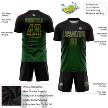 Laden Sie das Bild in den Galerie-Viewer, Uksn Individuelles Schwarz Grün-Altgold Sublimationsdruck Fußballtrikot