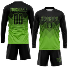 Laden Sie das Bild in den Galerie-Viewer, Uksn Individuelles Neongrün Schwarz Sublimationsdruck Fußballtrikot