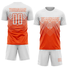 Laden Sie das Bild in den Galerie-Viewer, Uksn Individuelles Orange Weiß Sublimationsdruck Fußballtrikot