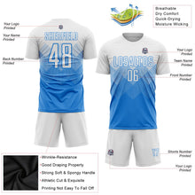 Laden Sie das Bild in den Galerie-Viewer, Uksn Individuelles Puderblau Weiß Sublimationsdruck Fußballtrikot