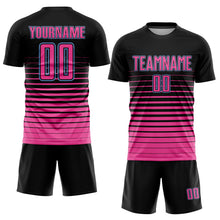 Laden Sie das Bild in den Galerie-Viewer, Uksn Individuelles Schwarz Pink-Hellblau Nadelstreifen Farbverlauf Sublimationsdruck Fußballtrikot