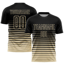 Laden Sie das Bild in den Galerie-Viewer, Uksn Individuelles Schwarz Cream Nadelstreifen Farbverlauf Sublimationsdruck Fußballtrikot