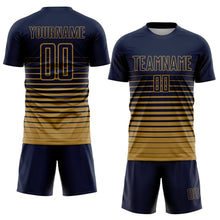Laden Sie das Bild in den Galerie-Viewer, Uksn Individuelles Marineblau Altgold Nadelstreifen Farbverlauf Sublimationsdruck Fußballtrikot