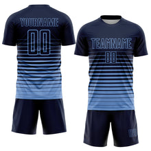 Laden Sie das Bild in den Galerie-Viewer, Uksn Individuelles Marineblau Hellblau Nadelstreifen Farbverlauf Sublimationsdruck Fußballtrikot