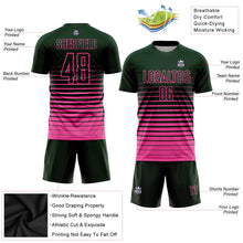 Laden Sie das Bild in den Galerie-Viewer, Uksn Individuelles Grün Pink Nadelstreifen Farbverlauf Sublimationsdruck Fußballtrikot