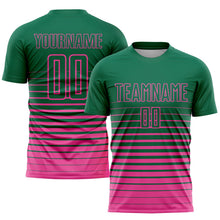 Laden Sie das Bild in den Galerie-Viewer, Uksn Individuelles Kelly-Grün Pink Nadelstreifen Farbverlauf Sublimationsdruck Fußballtrikot
