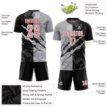Laden Sie das Bild in den Galerie-Viewer, Uksn Individuelles Graffiti-Muster Weiß Schwarz Grau-Rot Kratzer Sublimationsdruck Fußballtrikot