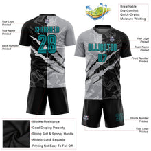 Laden Sie das Bild in den Galerie-Viewer, Uksn Individuelles Graffiti-Muster Petrol Schwarz-Grau Kratzer Sublimationsdruck Fußballtrikot
