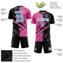 Laden Sie das Bild in den Galerie-Viewer, Uksn Individuelles Graffiti-Muster Hellblau Schwarz-Pink Kratzer Sublimationsdruck Fußballtrikot