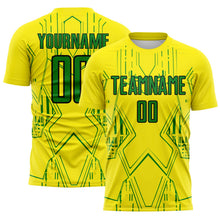 Laden Sie das Bild in den Galerie-Viewer, Uksn Individuelles Hellgelb Grasgrün-Schwarz Brasilien Geometrisch Sublimationsdruck Fußballtrikot