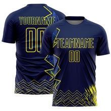 Laden Sie das Bild in den Galerie-Viewer, Uksn Individuelles Blau Hellgelb Brasil Zigzag Tropische Palmenblätter Sublimationsdruck Fußballtrikot