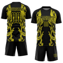 Laden Sie das Bild in den Galerie-Viewer, Uksn Individuelles Schwarz Hellgelb Brasilien Digitale Linien Sublimationsdruck Fußballtrikot