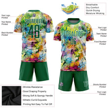 Laden Sie das Bild in den Galerie-Viewer, Uksn Individuelles Graffiti-Muster Kelly-Grün-Weiß Sublimationsdruck Fußballtrikot
