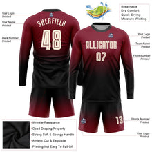 Laden Sie das Bild in den Galerie-Viewer, Uksn Individuelles Karmesinrot Cream-Schwarz Sublimationsdruck Langarm Farbverlauf Fußballtrikot
