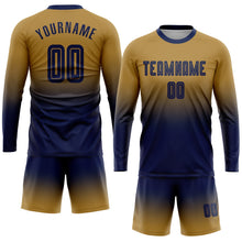 Laden Sie das Bild in den Galerie-Viewer, Uksn Individuelles Altgold Marineblau Sublimationsdruck Langarm Farbverlauf Fußballtrikot
