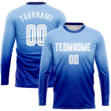 Laden Sie das Bild in den Galerie-Viewer, Uksn Individuelles Hellblau Weiß-Königsblau Sublimationsdruck Langarm Farbverlauf Fußballtrikot

