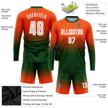 Laden Sie das Bild in den Galerie-Viewer, Uksn Individuelles Orange Weiß-Grün Sublimationsdruck Langarm Farbverlauf Fußballtrikot

