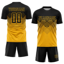 Laden Sie das Bild in den Galerie-Viewer, Uksn Individuelles Gold Schwarz Sublimationsdruck Fußballtrikot
