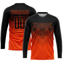 Laden Sie das Bild in den Galerie-Viewer, Uksn Individuelles Orange Schwarz Sublimationsdruck Fußballtrikot

