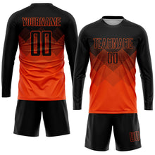 Laden Sie das Bild in den Galerie-Viewer, Uksn Individuelles Orange Schwarz Sublimationsdruck Fußballtrikot
