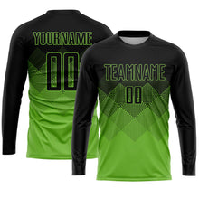 Laden Sie das Bild in den Galerie-Viewer, Uksn Individuelles Neongrün Schwarz Sublimationsdruck Fußballtrikot

