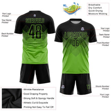 Laden Sie das Bild in den Galerie-Viewer, Uksn Individuelles Neongrün Schwarz Sublimationsdruck Fußballtrikot
