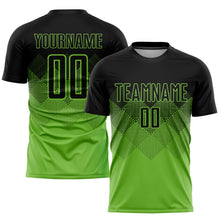 Laden Sie das Bild in den Galerie-Viewer, Uksn Individuelles Neongrün Schwarz Sublimationsdruck Fußballtrikot
