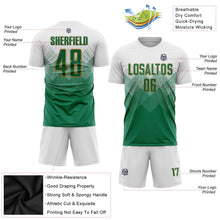 Laden Sie das Bild in den Galerie-Viewer, Uksn Individuelles Weiß Kelly-Grün-Altgold Sublimationsdruck Fußballtrikot
