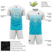 Laden Sie das Bild in den Galerie-Viewer, Uksn Individuelles Seeblau Weiß Sublimationsdruck Fußballtrikot
