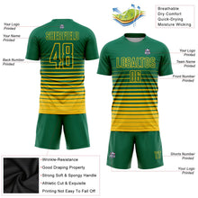 Laden Sie das Bild in den Galerie-Viewer, Uksn Individuelles Kelly-Grün Gelb Nadelstreifen Farbverlauf Sublimationsdruck Fußballtrikot
