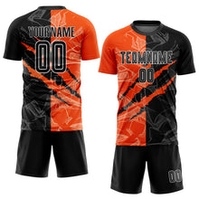 Laden Sie das Bild in den Galerie-Viewer, Uksn Individuelles Graffiti-Muster Schwarz-Orange Kratzer Sublimationsdruck Fußballtrikot
