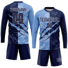 Laden Sie das Bild in den Galerie-Viewer, Uksn Individuelles Graffiti-Muster Marineblau-Hellblau Kratzer Sublimationsdruck Fußballtrikot
