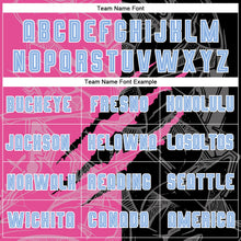 Laden Sie das Bild in den Galerie-Viewer, Uksn Individuelles Graffiti-Muster Hellblau Schwarz-Pink Kratzer Sublimationsdruck Fußballtrikot
