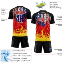 Laden Sie das Bild in den Galerie-Viewer, Uksn Individuelles Schwarz Königsblau Rot-Gold US-Flagge Flamme Sublimationsdruck Fußballtrikot
