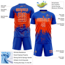 Laden Sie das Bild in den Galerie-Viewer, Uksn Individuelles Donnerblau Orange-Weiß Abstrakter Splash Grunge Kunst Sports Sublimationsdruck Fußballtrikot
