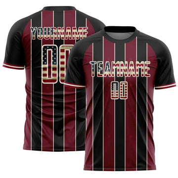 Uksn Individuelles Schwarz Vintage USA-Flagge Karmesinrot-Cream Nadelstreifen Linie Sports Sublimationsdruck Fußballtrikot