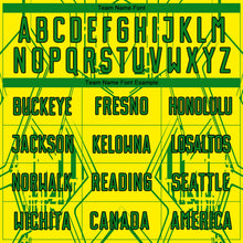 Laden Sie das Bild in den Galerie-Viewer, Uksn Individuelles Hellgelb Grasgrün-Schwarz Brasilien Geometrisch Sublimationsdruck Fußballtrikot
