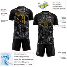 Laden Sie das Bild in den Galerie-Viewer, Uksn Individuelles Schwarz Grau-Altgold Brasilien Tropische Palmenblätter Sublimationsdruck Fußballtrikot
