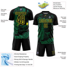 Laden Sie das Bild in den Galerie-Viewer, Uksn Individuelles Schwarz Kelly-Grün-Hellgelb Brasilien Cityscape Splatter Sublimationsdruck Fußballtrikot
