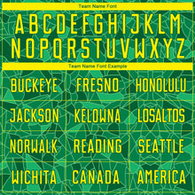 Laden Sie das Bild in den Galerie-Viewer, Uksn Individuelles Grün Hellgelb Brasilien Geometrische Fragmente Sublimationsdruck Fußballtrikot
