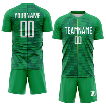 Uksn Individuelles Grün Weiß-Hellgelb Brasilien Digitale Linien Sublimationsdruck Fußballtrikot