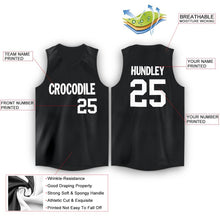 Laden Sie das Bild in den Galerie-Viewer, Uksn Individuelles Schwarz Weiß V-Ausschnitt Basketball Trikot
